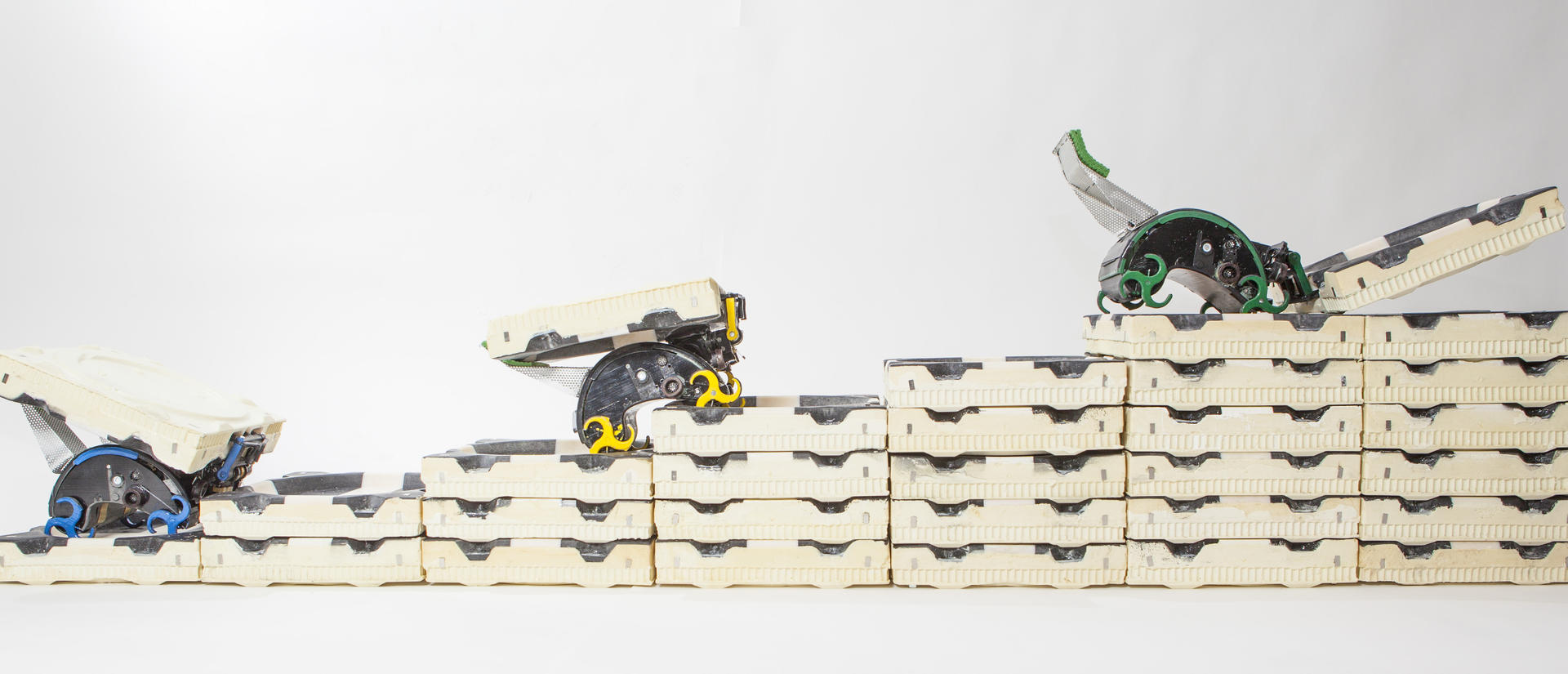 Robot construction team